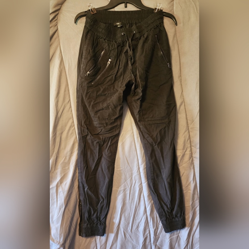 Woman's Black Casual Pants